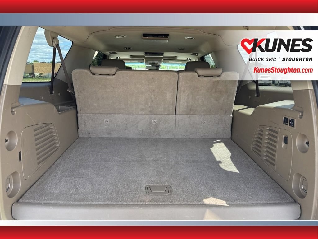 Used 2019 Chevrolet Suburban LT AWD/4WD image 17