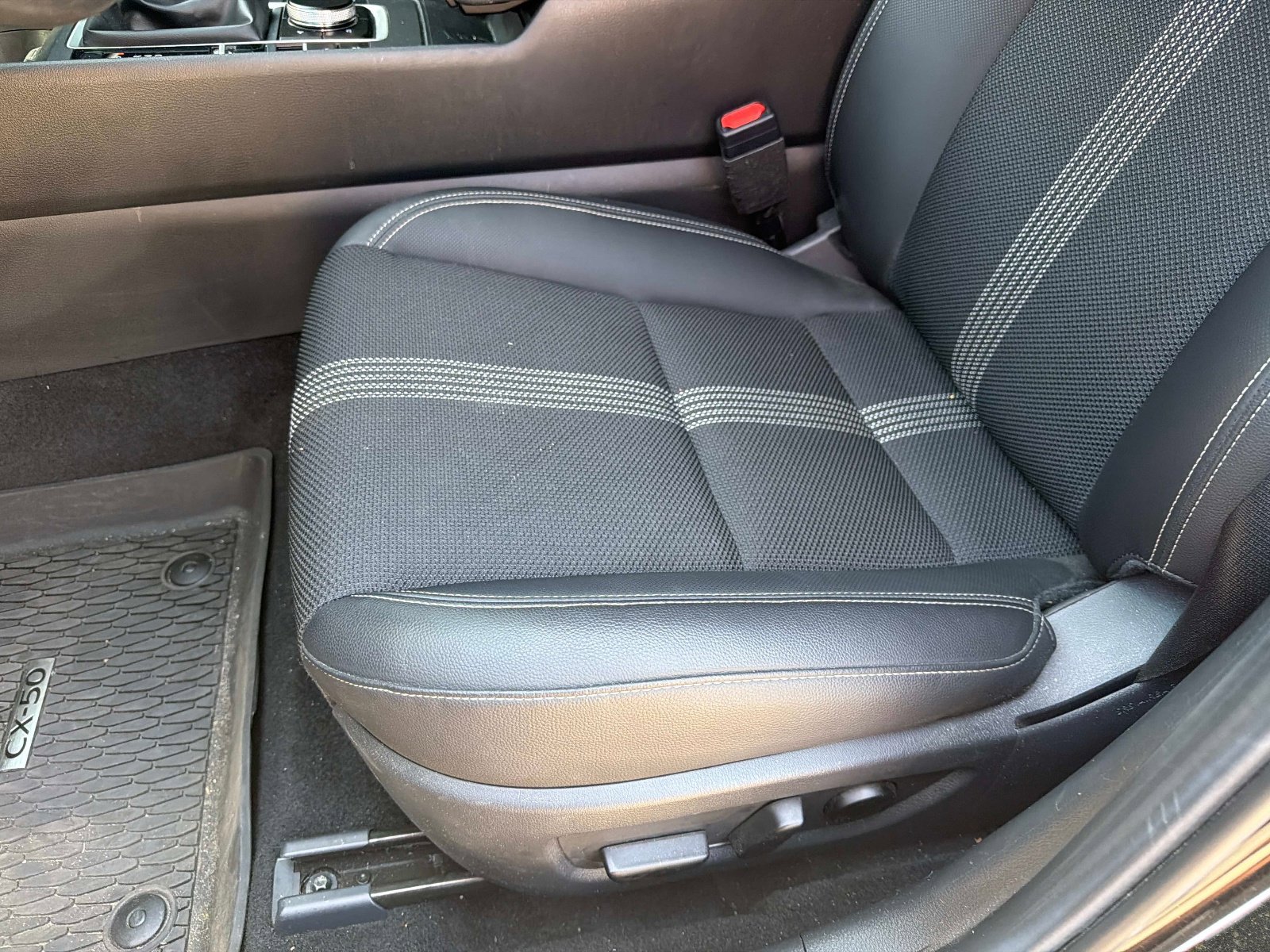 Used 2025 MAZDA CX-50 AWD 2.5 S w/ Premium Package image 19