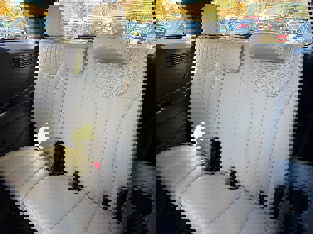 Used 2024 Hyundai Palisade Limited image 20