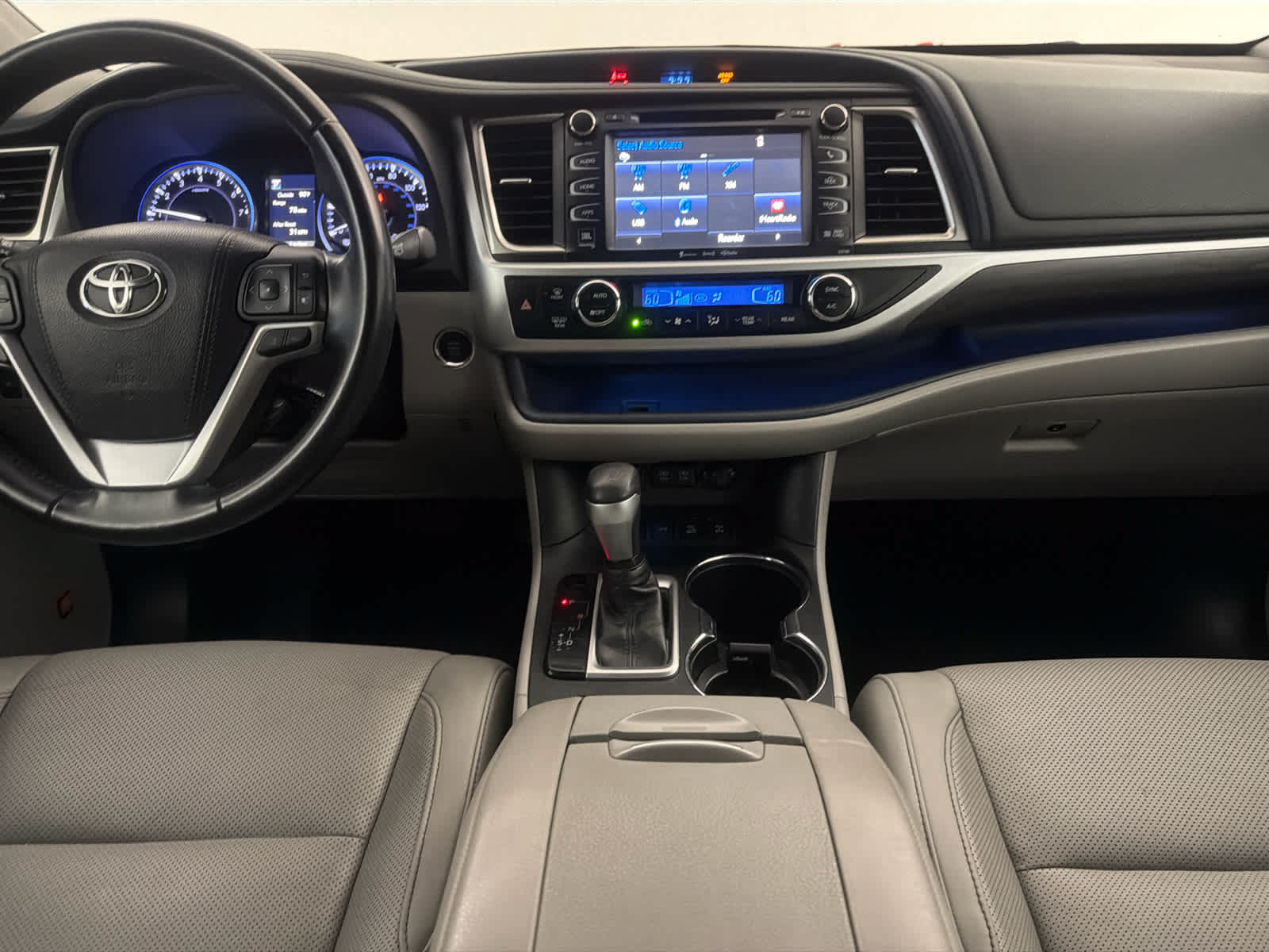 Used 2018 Toyota Highlander Limited AWD/4WD image 20
