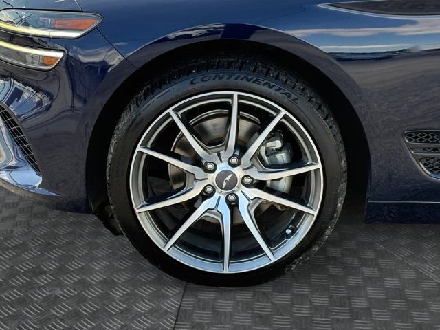Used 2023 Genesis G70 2.0T AWD/4WD image 9