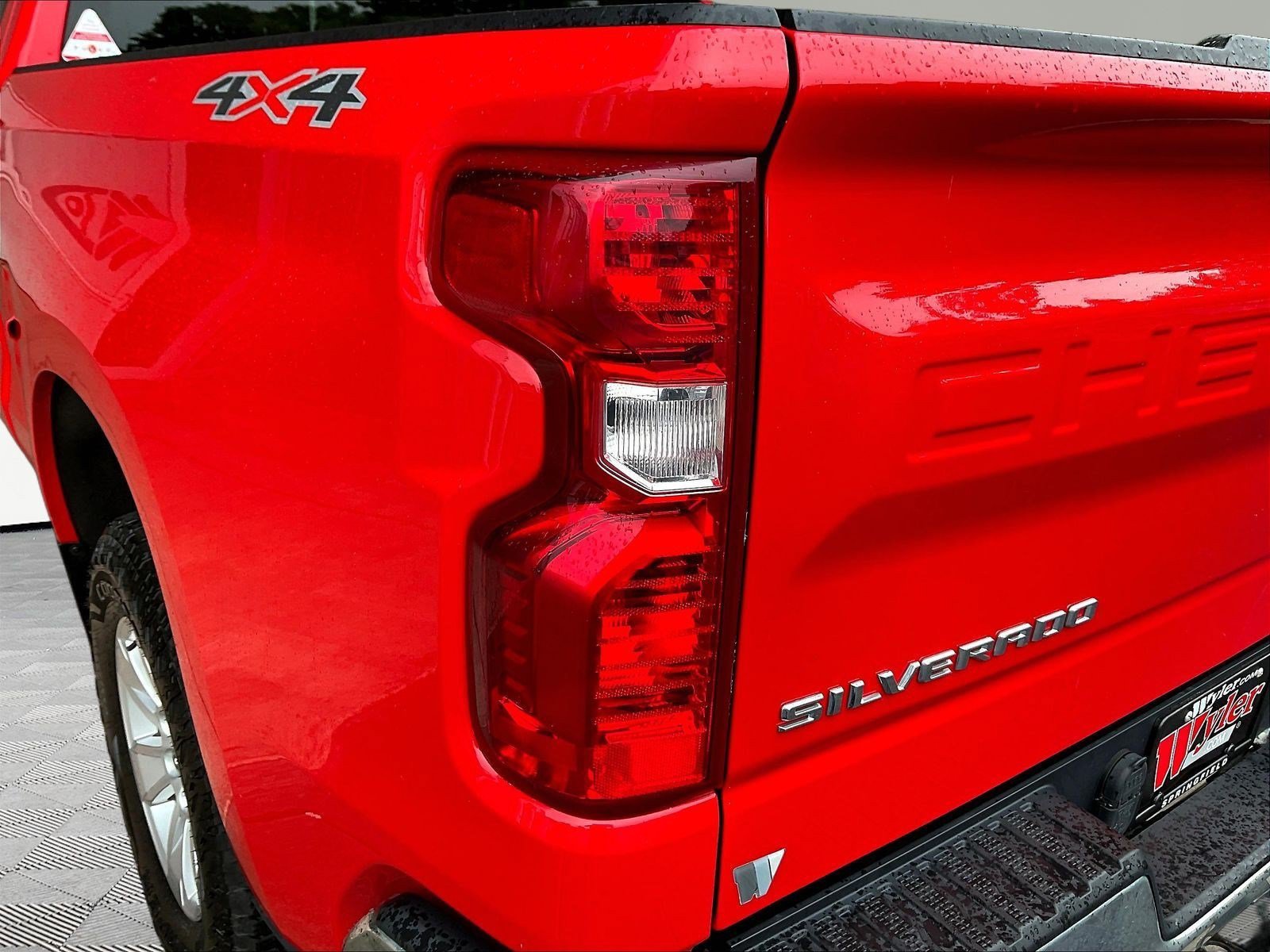 Used 2023 Chevrolet Silverado 1500 LT w/ Protection Package AWD/4WD image 23