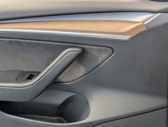 Used 2023 Tesla Model 3 Standard Range image 21