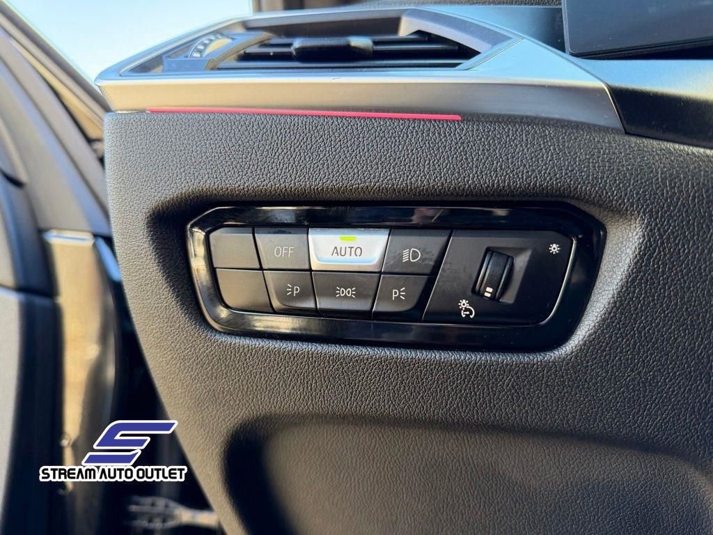 Used 2024 BMW 330i xDrive Sedan image 33