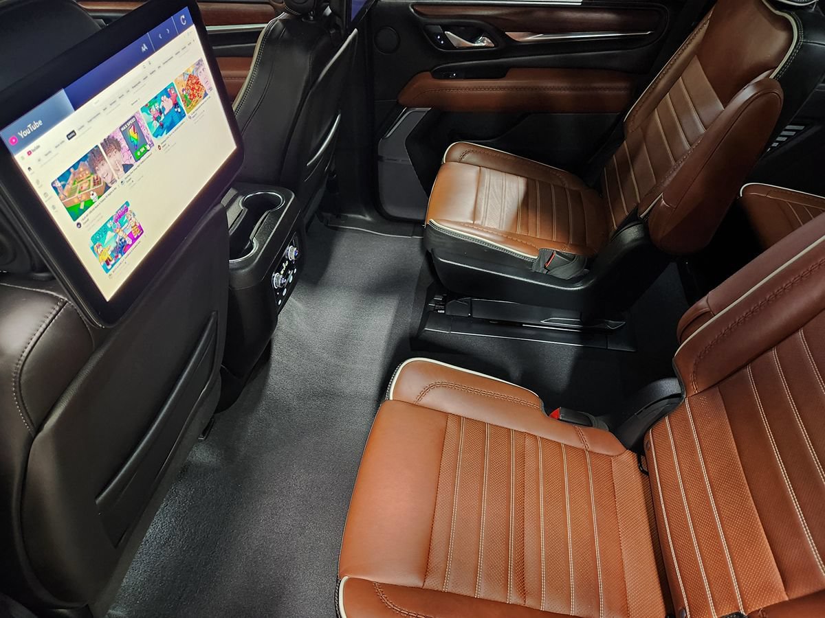 Used 2023 GMC Yukon Denali Ultimate AWD/4WD image 52