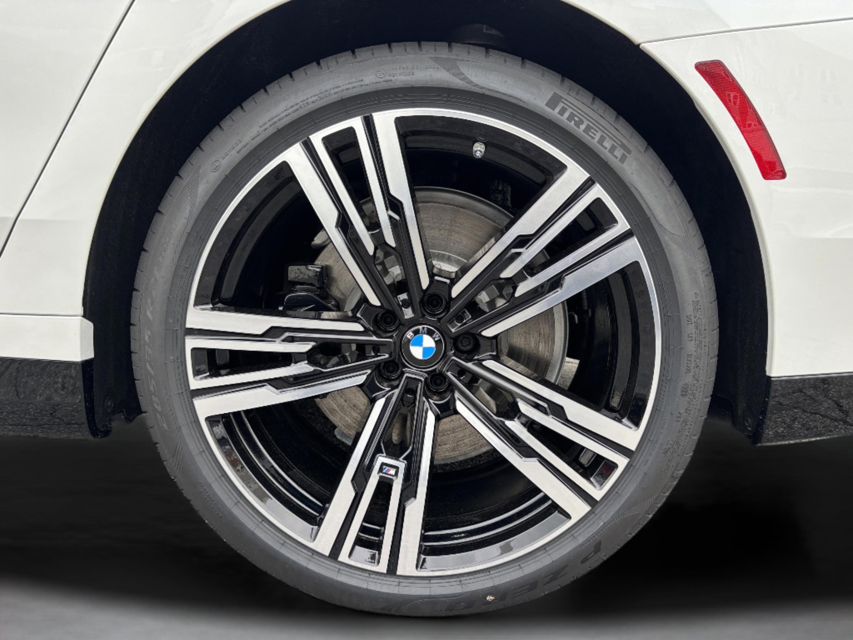 Used 2026 BMW 740i RWD image 36