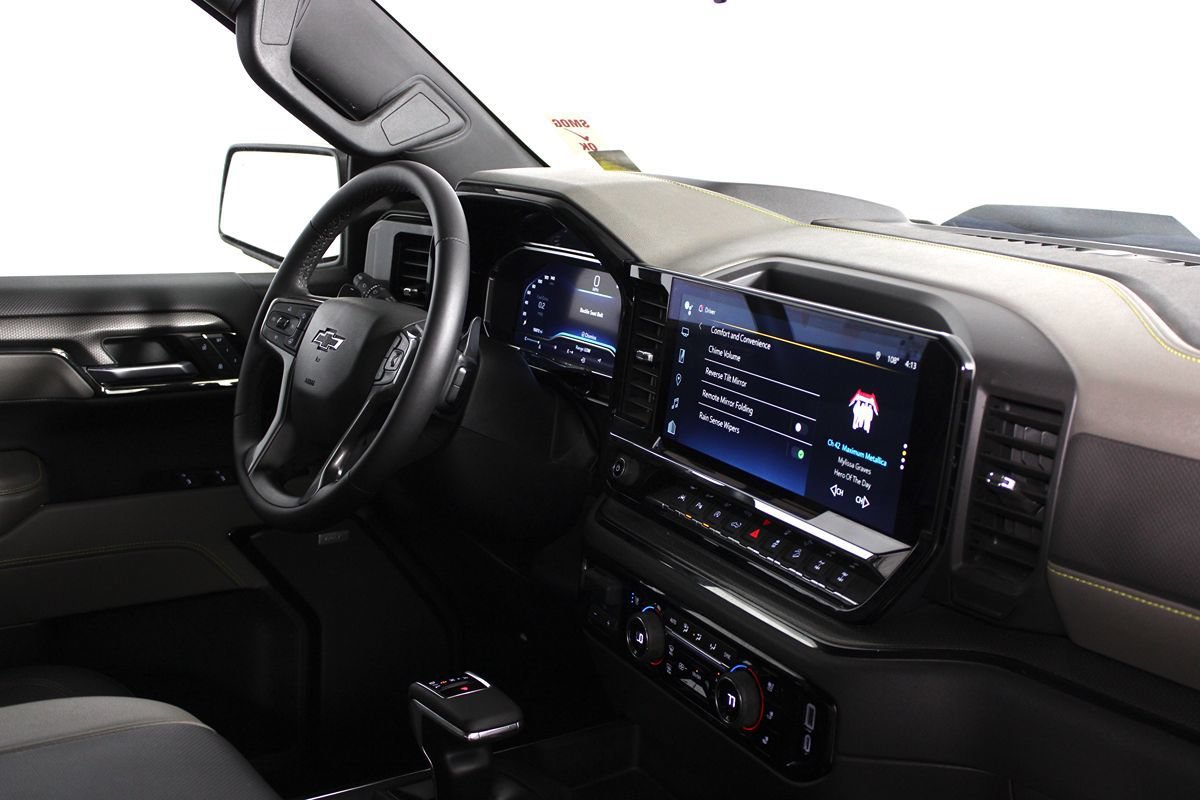 Used 2023 Chevrolet Silverado 1500 ZR2 w/ Technology Package AWD/4WD image 20
