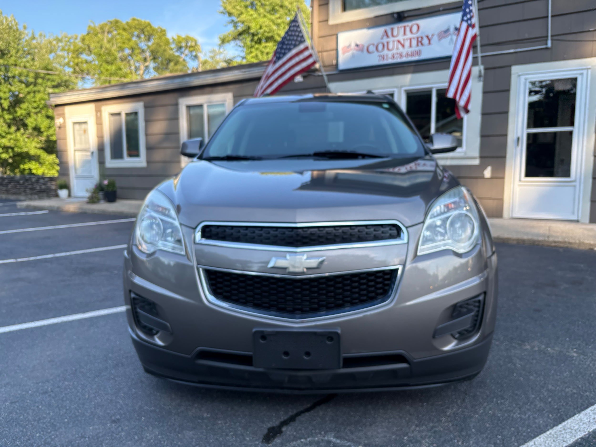 Used 2012 Chevrolet Equinox LT w/ Driver Convenience Package AWD/4WD image 2