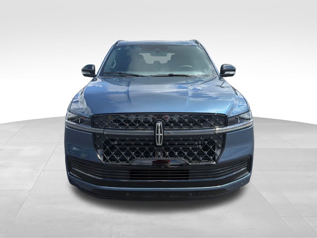 New 2027 Lincoln Navigator Reserve w/ Jet Appearance Package AWD/4WD image 8