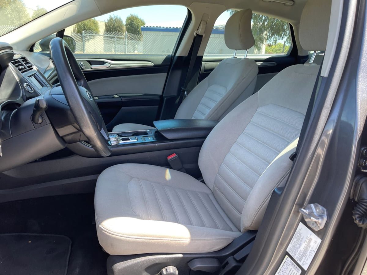 Used 2017 Ford Fusion S FWD image 10