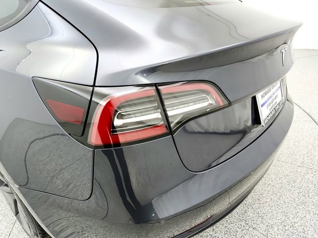 Used 2022 Tesla Model 3 Long Range AWD/4WD image 32