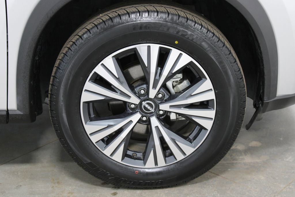 Used 2022 Nissan Rogue SV image 12