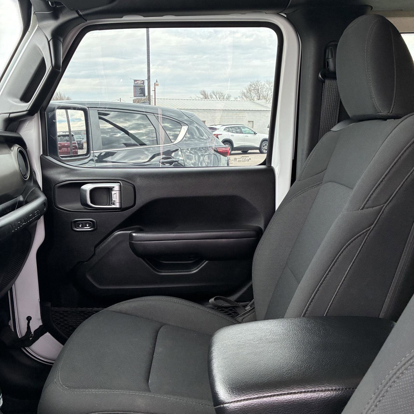 Used 2020 Jeep Wrangler Sport image 3