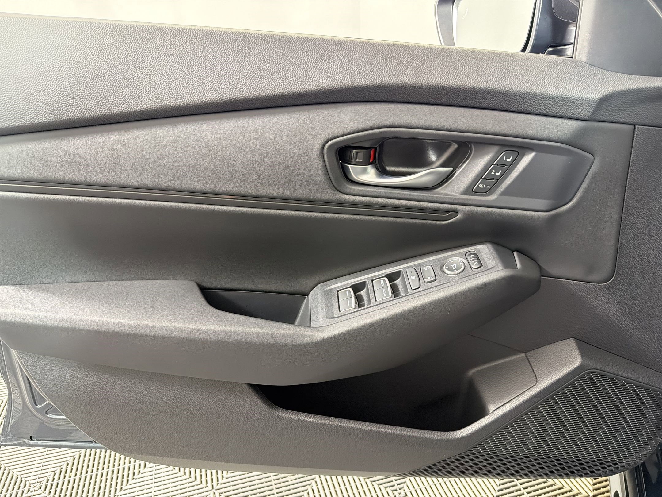 Certified 2025 Honda Accord EX-L image 10