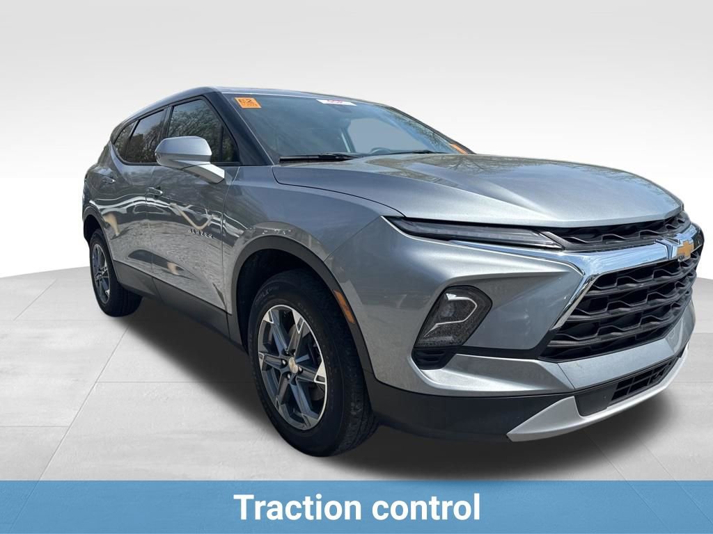 Used 2025 Chevrolet Blazer LT image 11