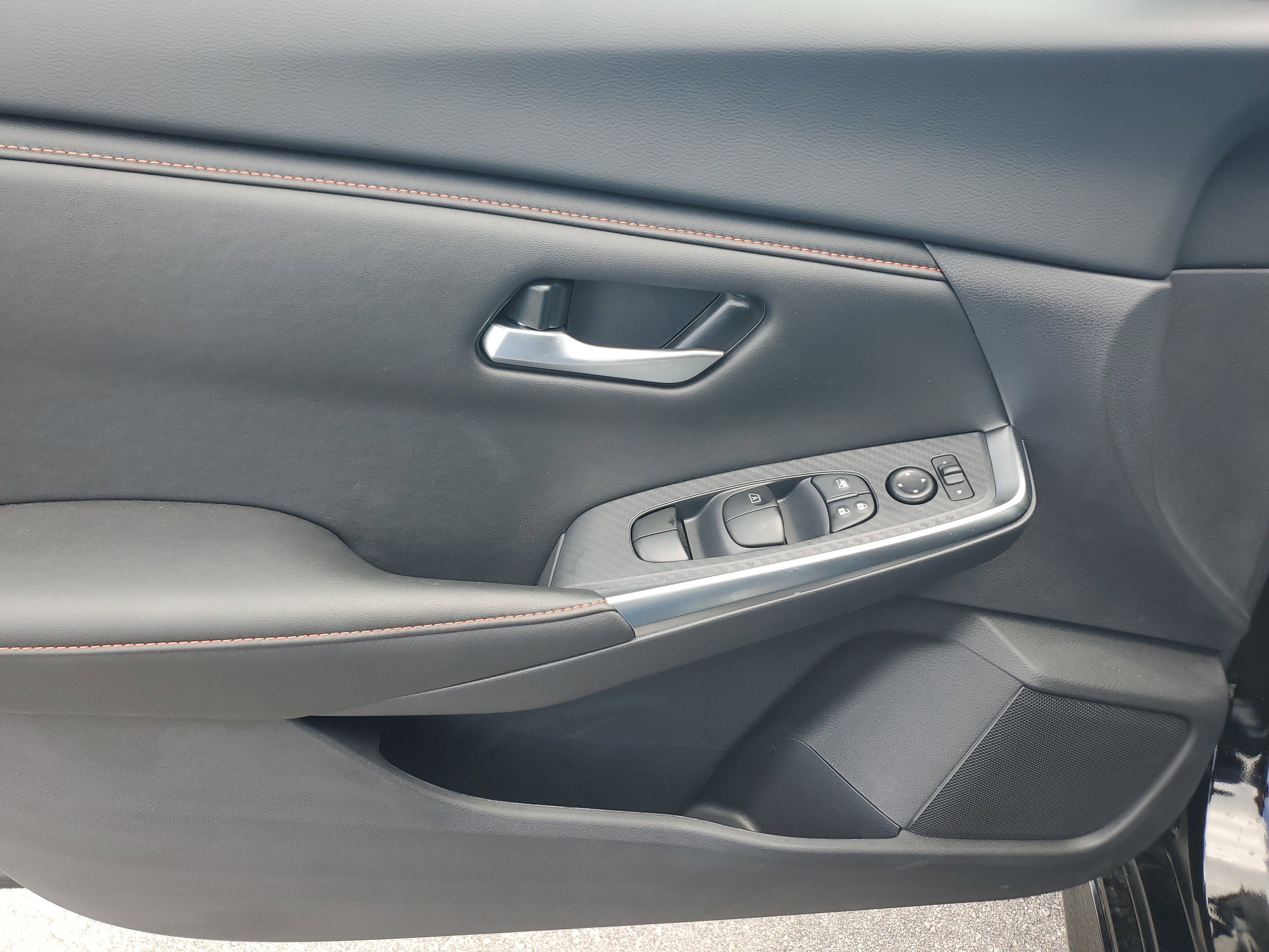 New 2025 Nissan Sentra SR w/ Midnight Edition FWD image 18