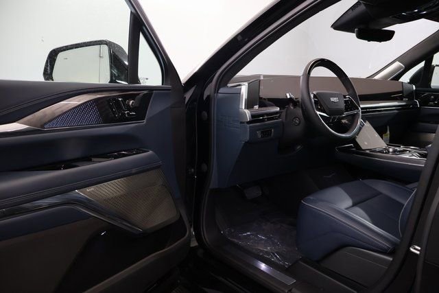 New 2026 Cadillac Escalade IQL Sport 2 w/ LPO, ONYX Package image 6