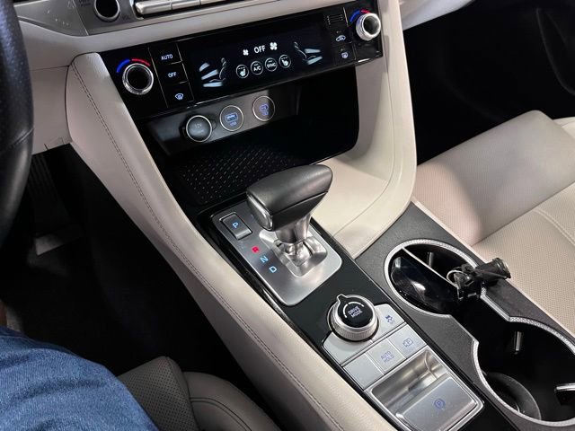 Used 2025 Genesis G70 2.5T RWD image 28