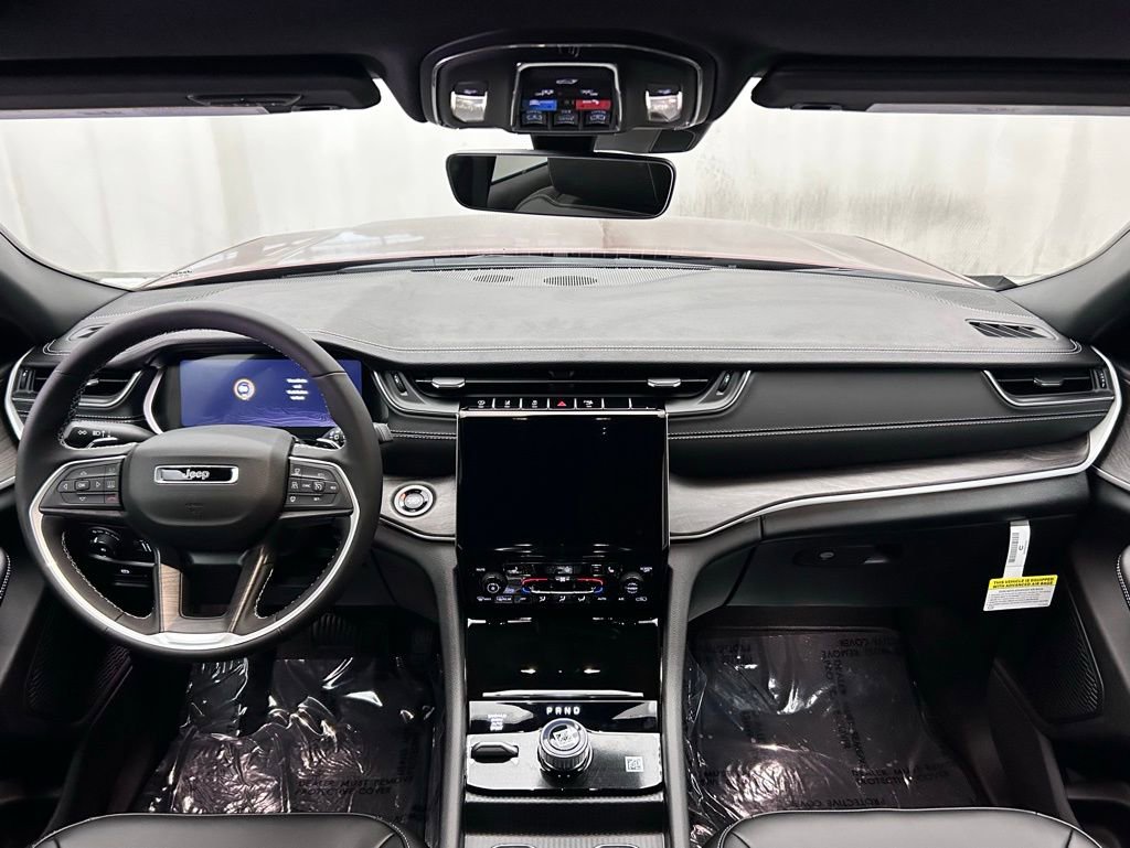 New 2025 Jeep Grand Cherokee Limited image 25