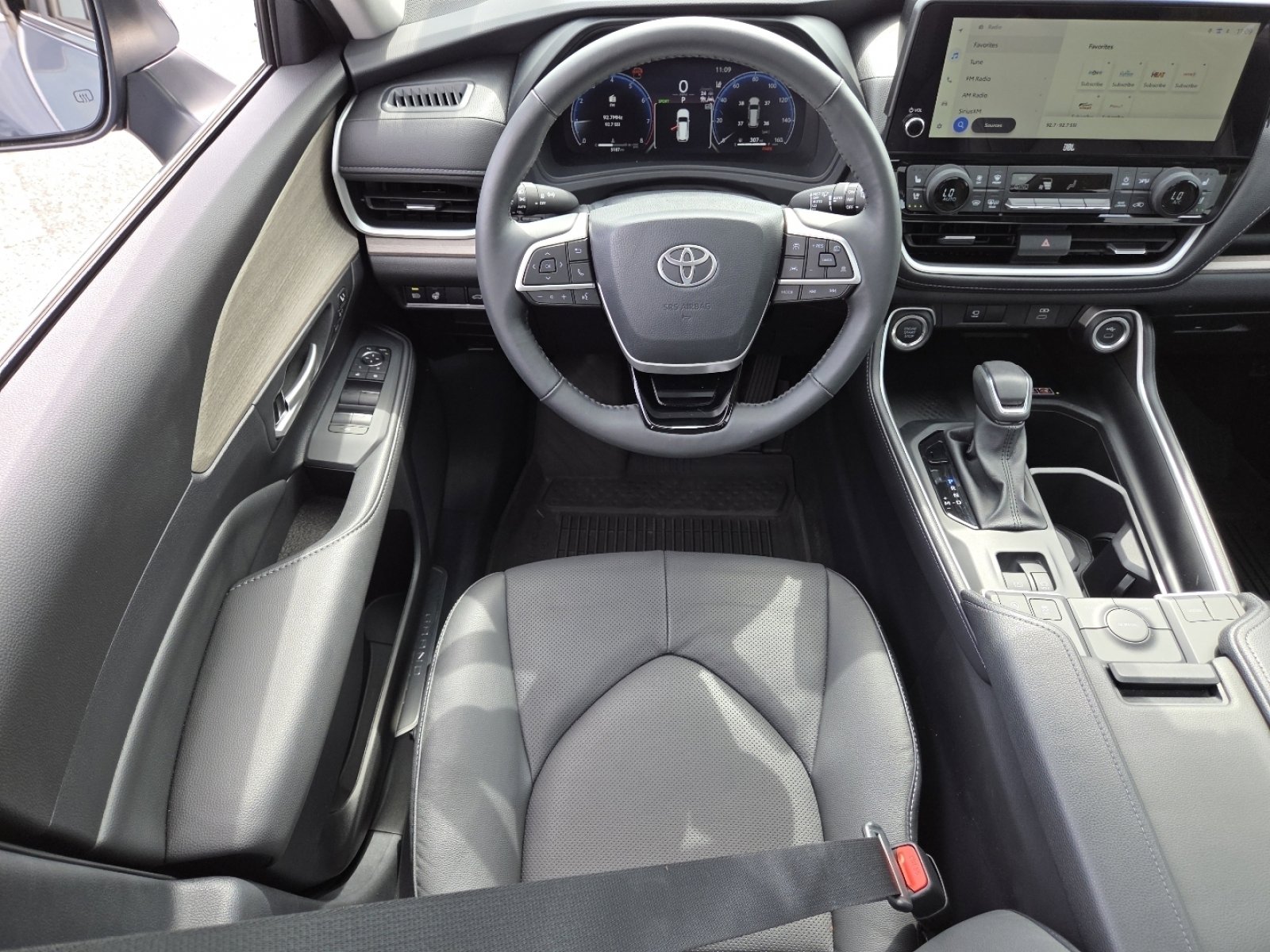 Used 2025 Toyota Grand Highlander FWD image 31