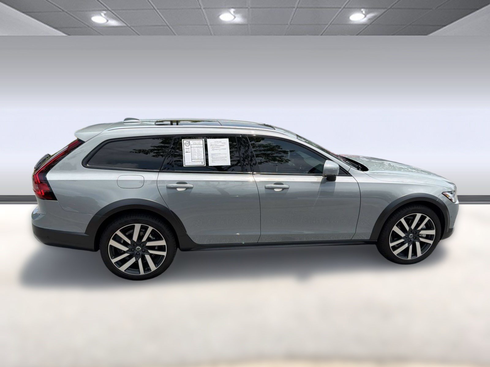 Certified 2025 Volvo V90 B6 Cross Country Ultra AWD/4WD image 8