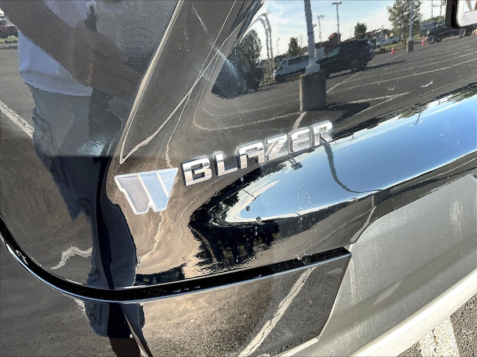 Used 2024 Chevrolet Blazer LT FWD image 24