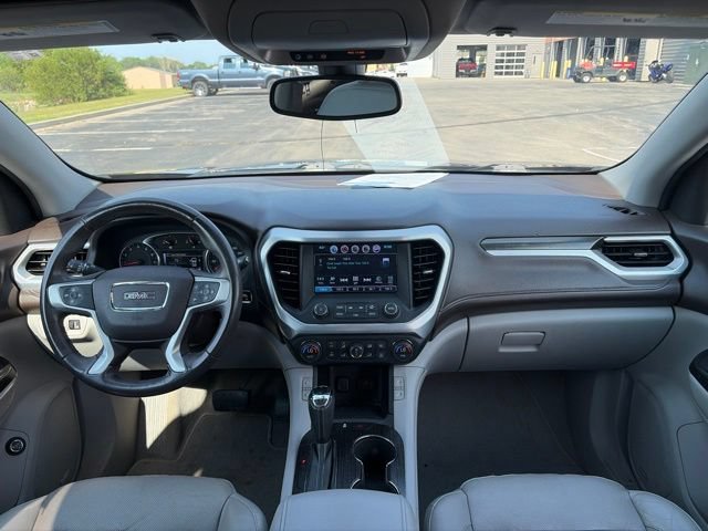 Used 2017 GMC Acadia SLT AWD/4WD image 14