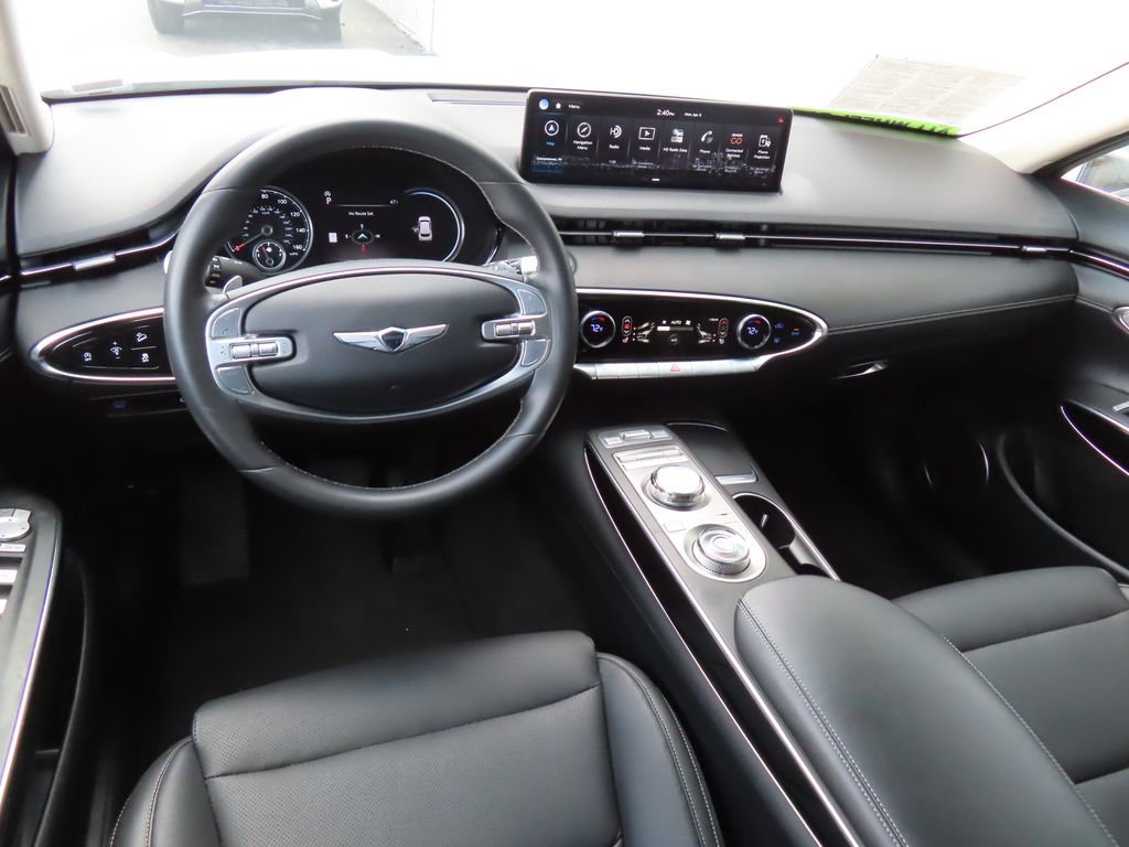 Used 2025 Genesis GV70 2.5T image 4