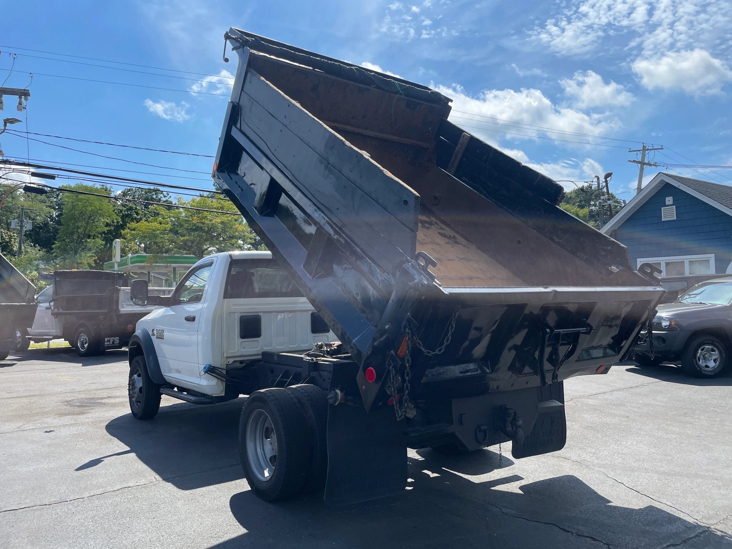 Used 2018 RAM 5500 Tradesman w/ Power & Remote Entry Group AWD/4WD image 3
