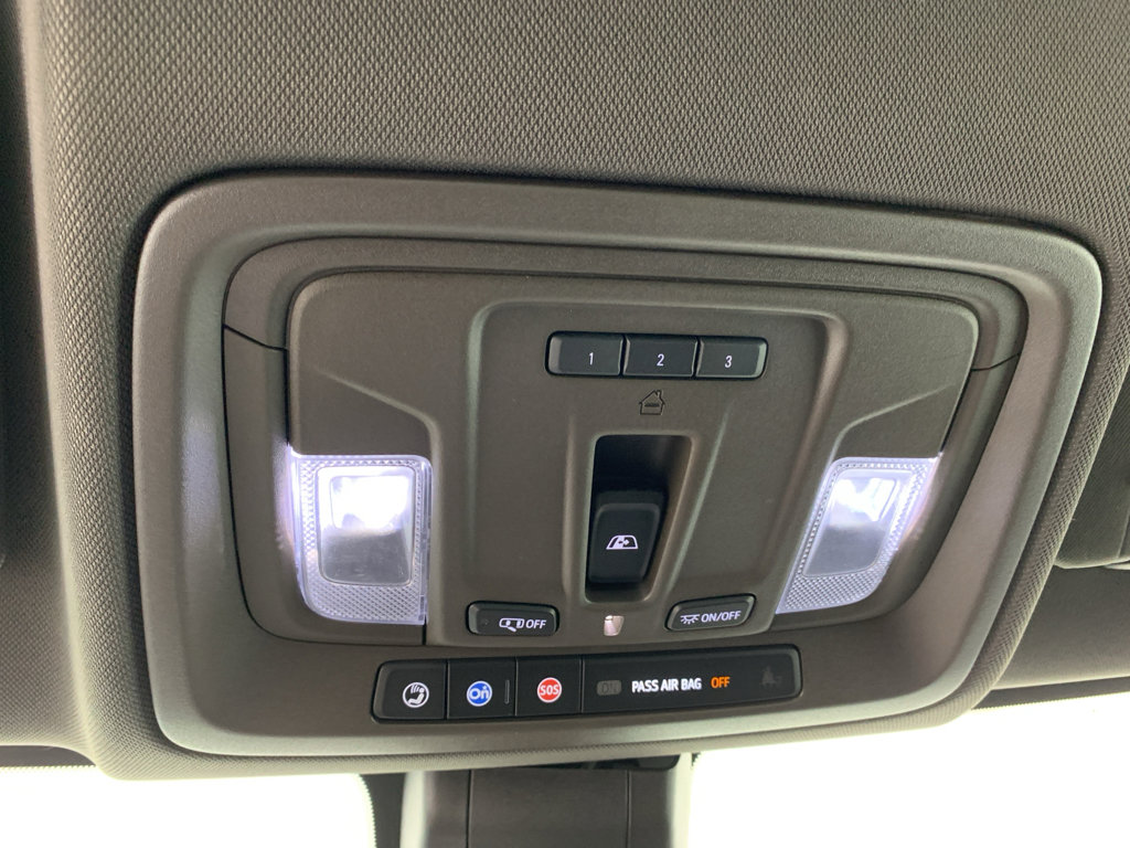 Used 2019 GMC Sierra 1500 SLT w/ SLT Premium Plus Package AWD/4WD image 26