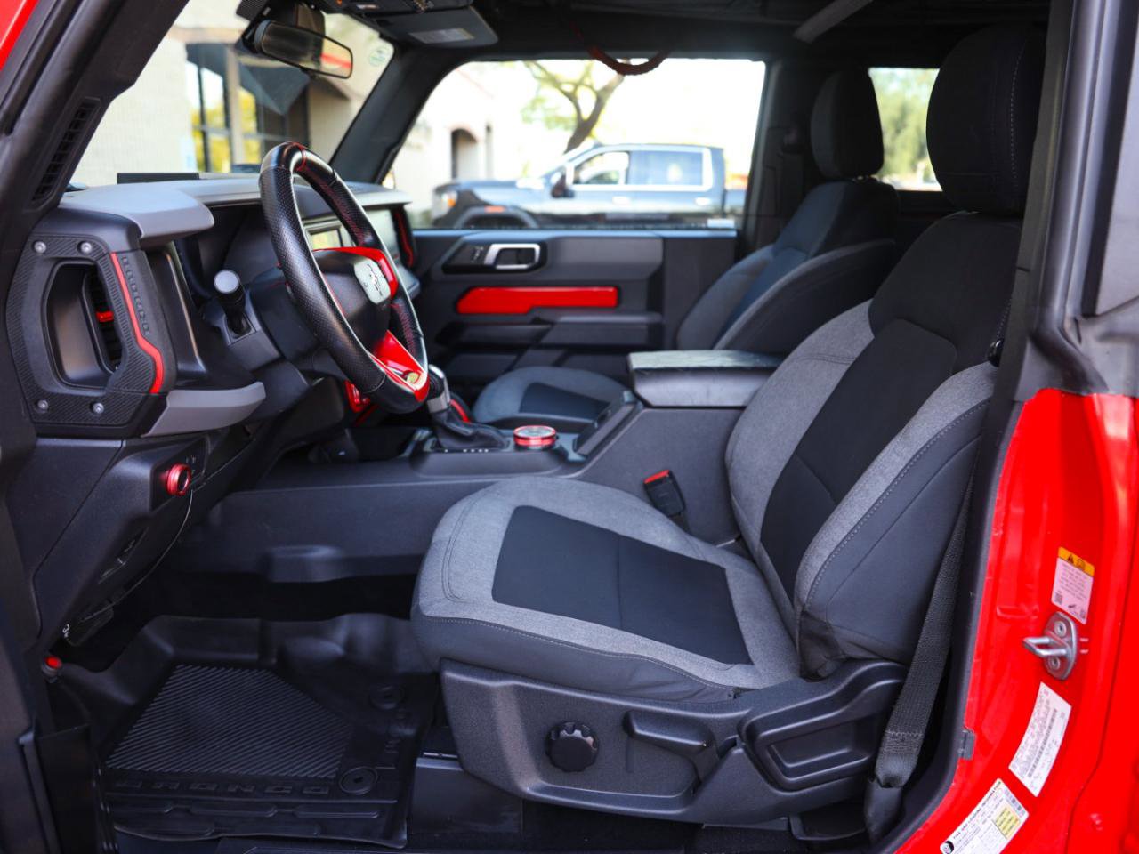 Used 2022 Ford Bronco 2-Door w/ Sasquatch Package AWD/4WD image 25