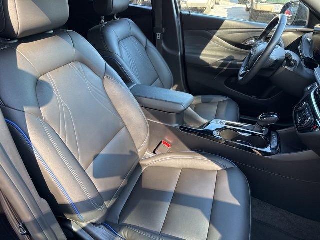 Used 2025 Buick Envista Sport Touring image 28