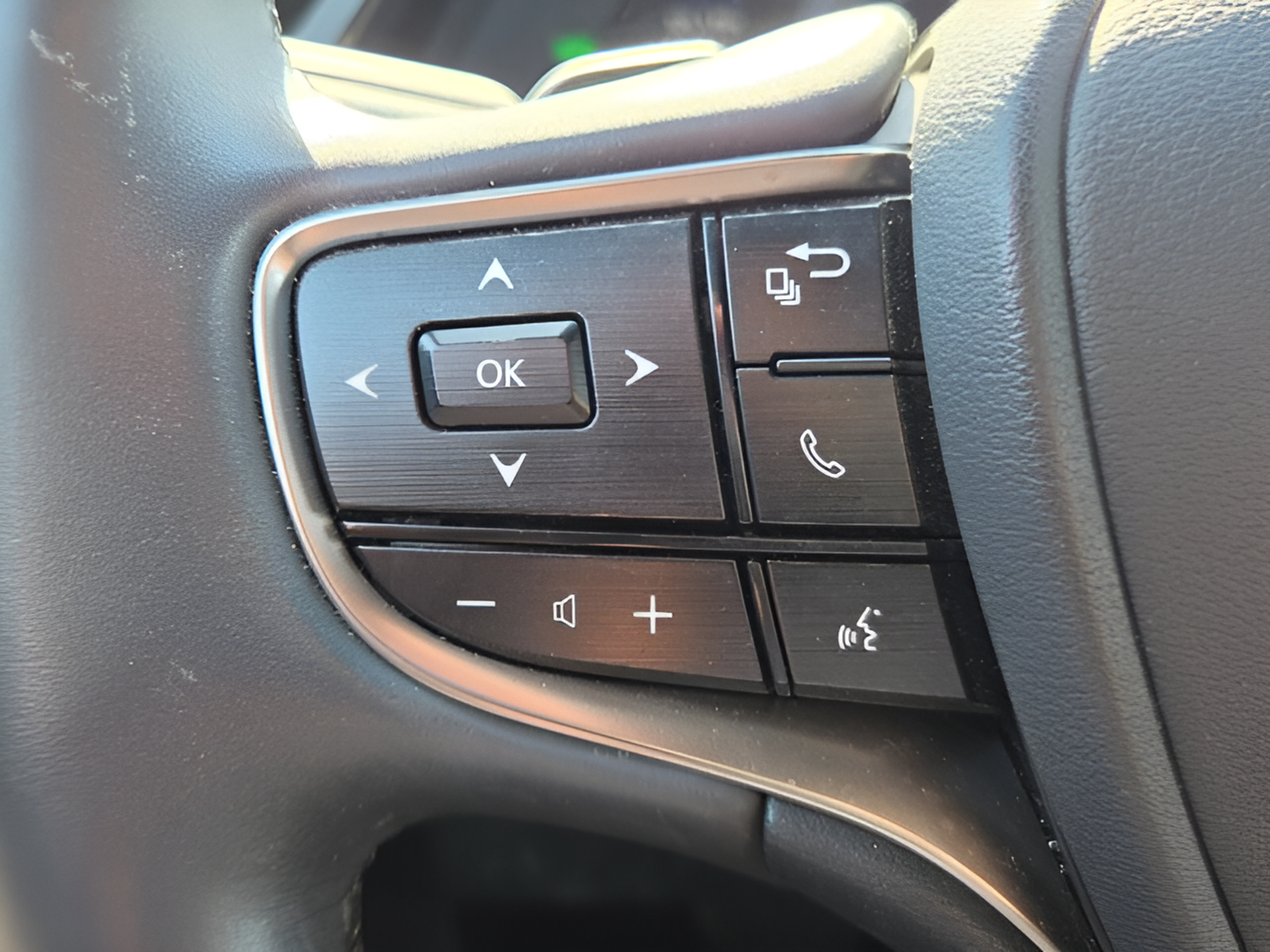 Used 2023 Lexus ES 300h w/ Premium Package FWD image 22