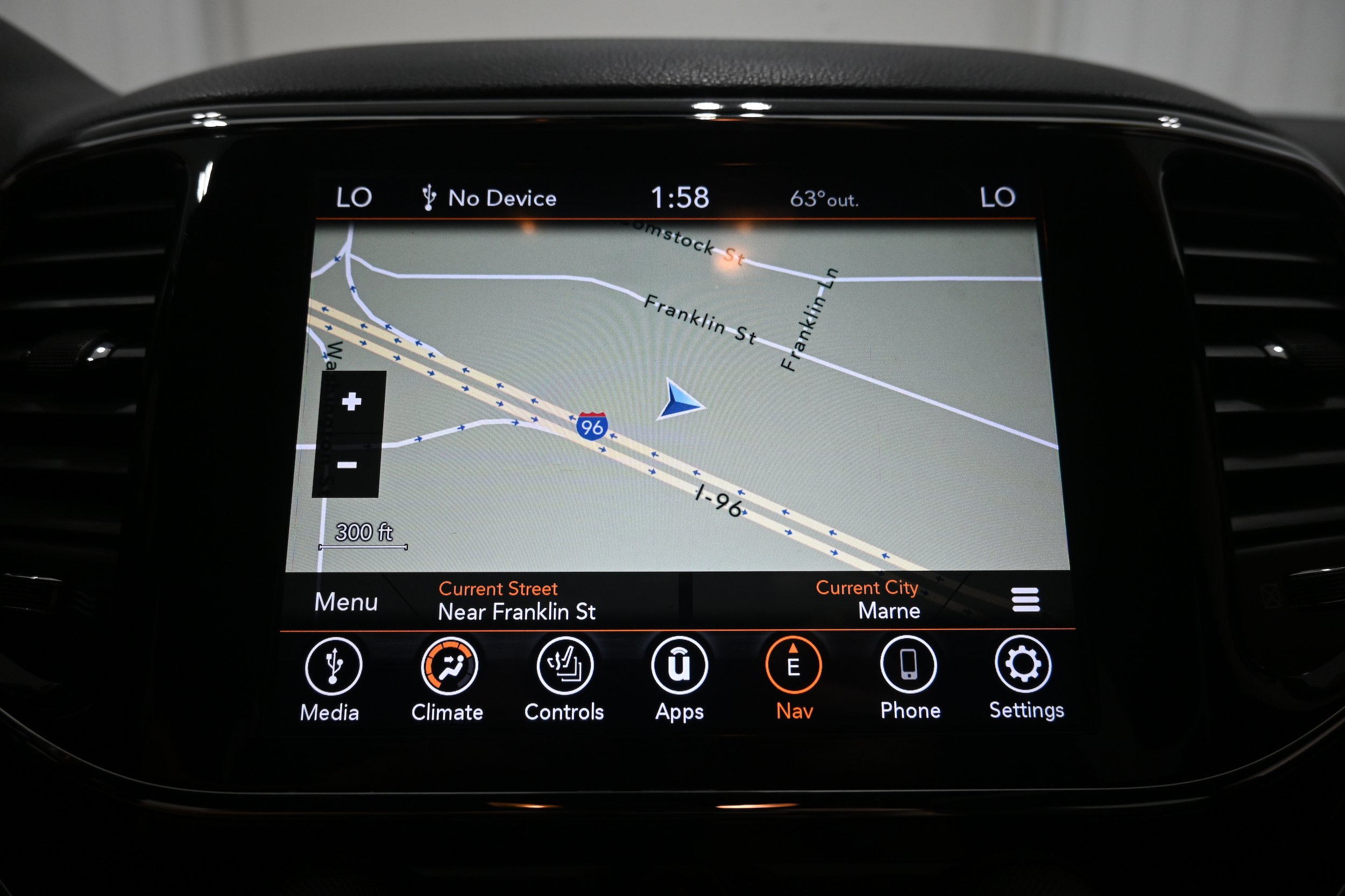 Used 2021 Jeep Grand Cherokee Limited AWD/4WD image 22