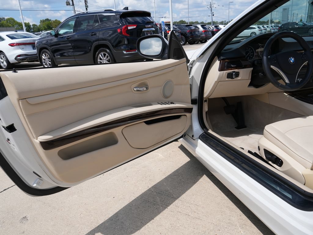 Used 2013 BMW 328i Convertible RWD image 24