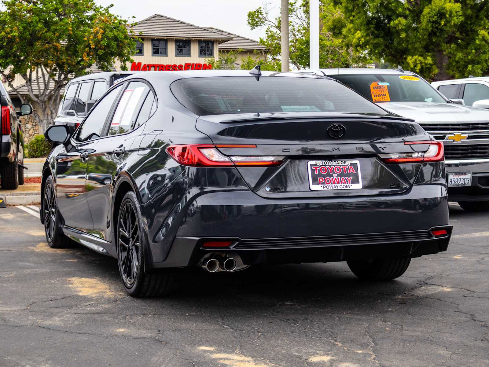 Used 2026 Toyota Camry SE FWD image 9