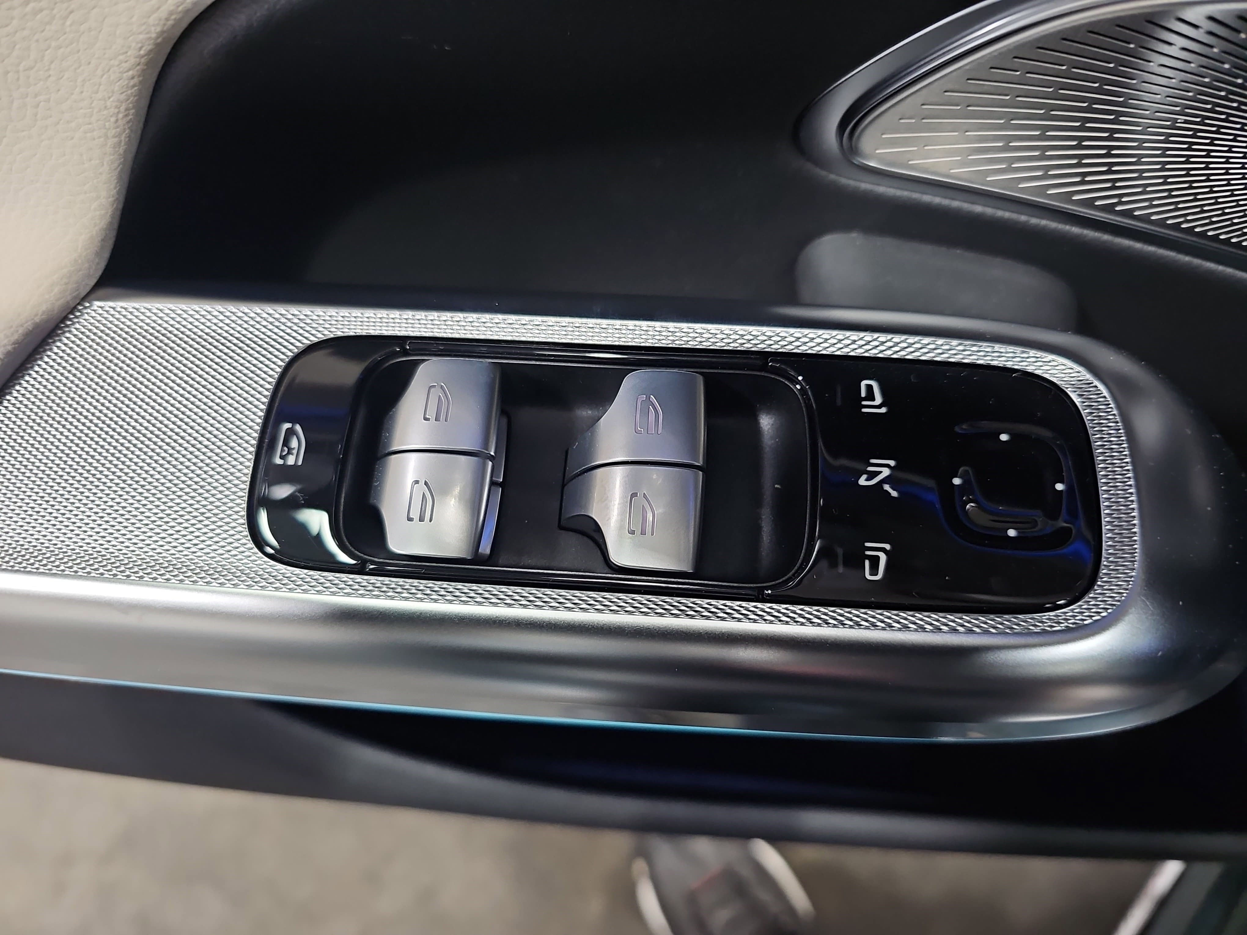 New 2026 Mercedes-Benz E 350 4MATIC Sedan image 29