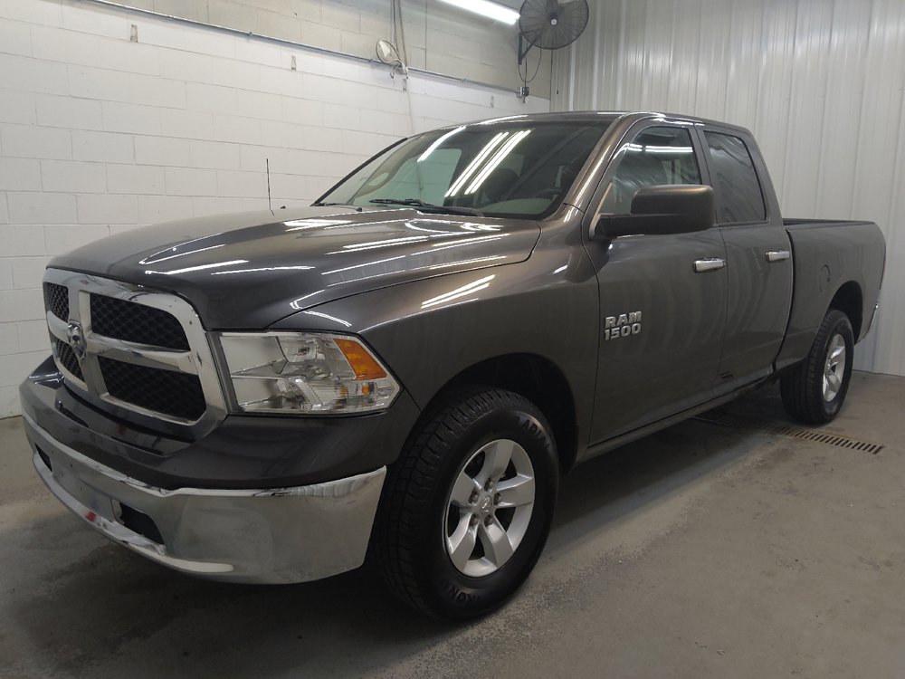 Used 2017 RAM 1500 Classic SLT AWD/4WD image 2