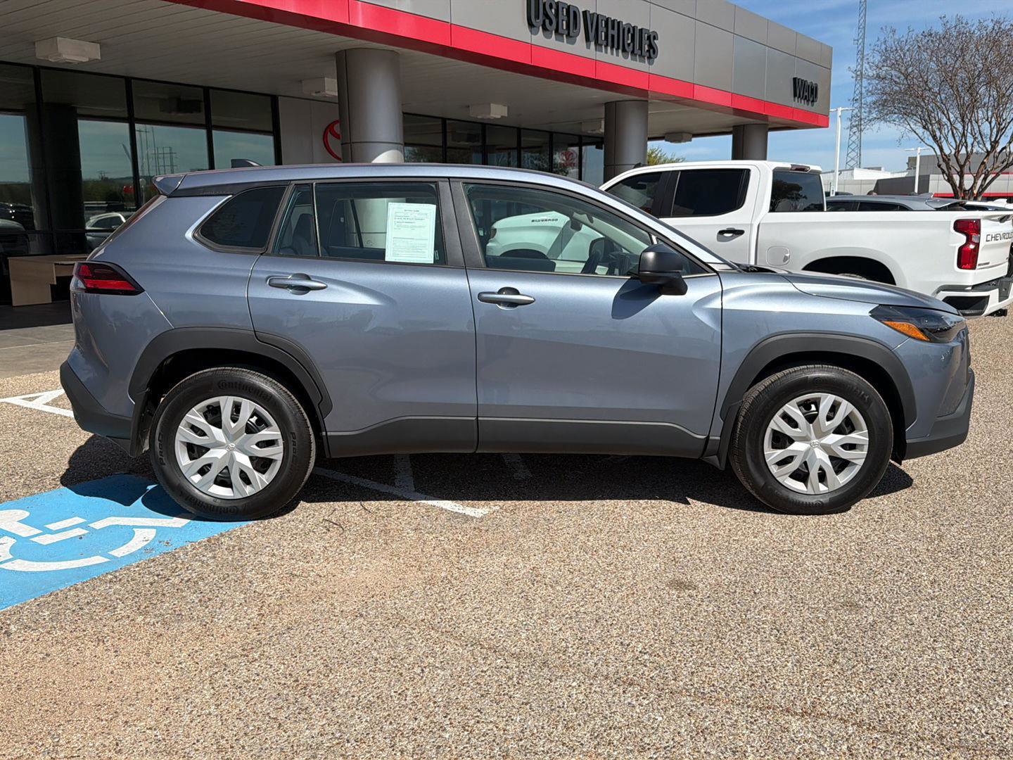 Used 2026 Toyota Corolla Cross L image 2