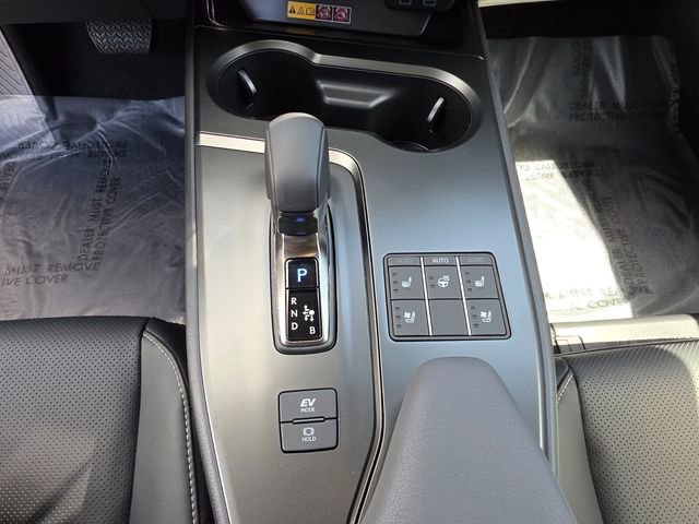 New 2026 Lexus UX 300h FWD image 25