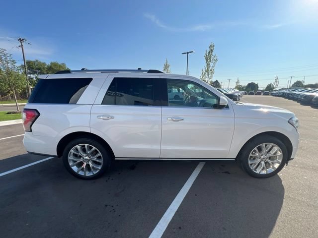 Used 2019 Ford Expedition Limited w/ Equipment Group 302A AWD/4WD image 4