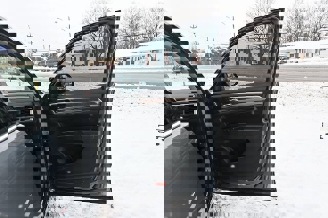 Used 2019 Volkswagen Atlas SEL Premium image 18