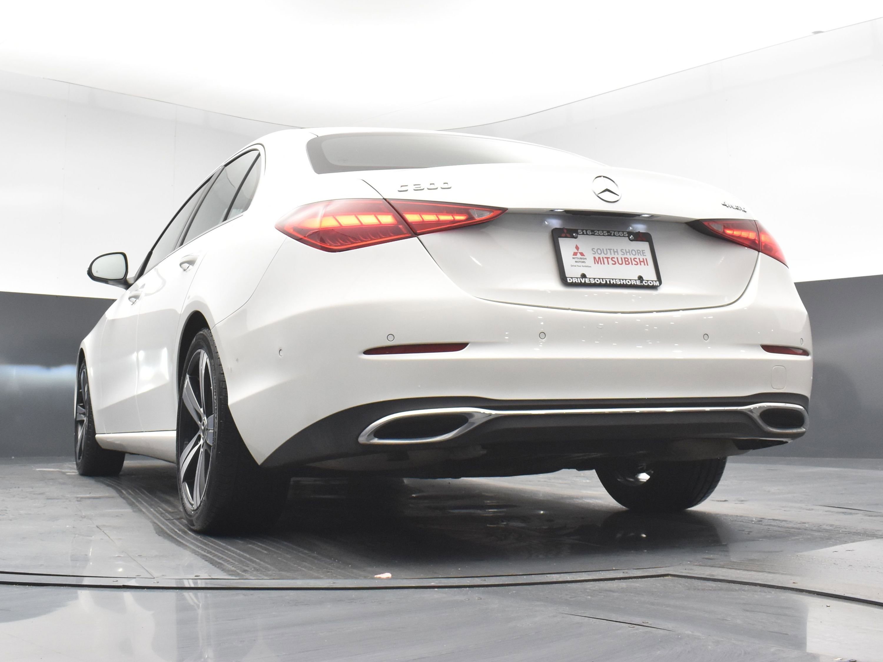 Used 2025 Mercedes-Benz C 300 4MATIC Sedan image 25