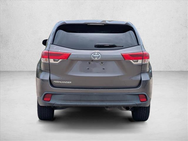 Used 2019 Toyota Highlander LE FWD image 7