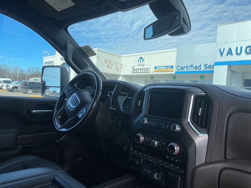 Used 2022 GMC Sierra 3500 Denali image 13