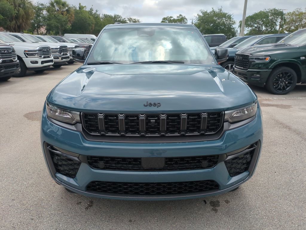 New 2026 Jeep Grand Cherokee Limited AWD/4WD image 3