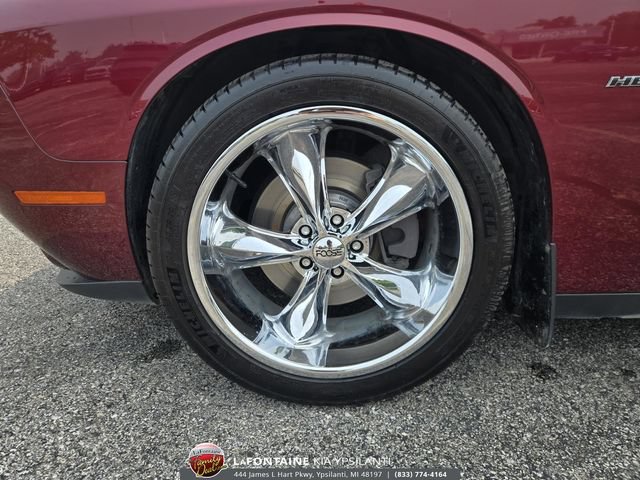 Used 2017 Dodge Challenger R/T w/ Cold Weather Group RWD image 29