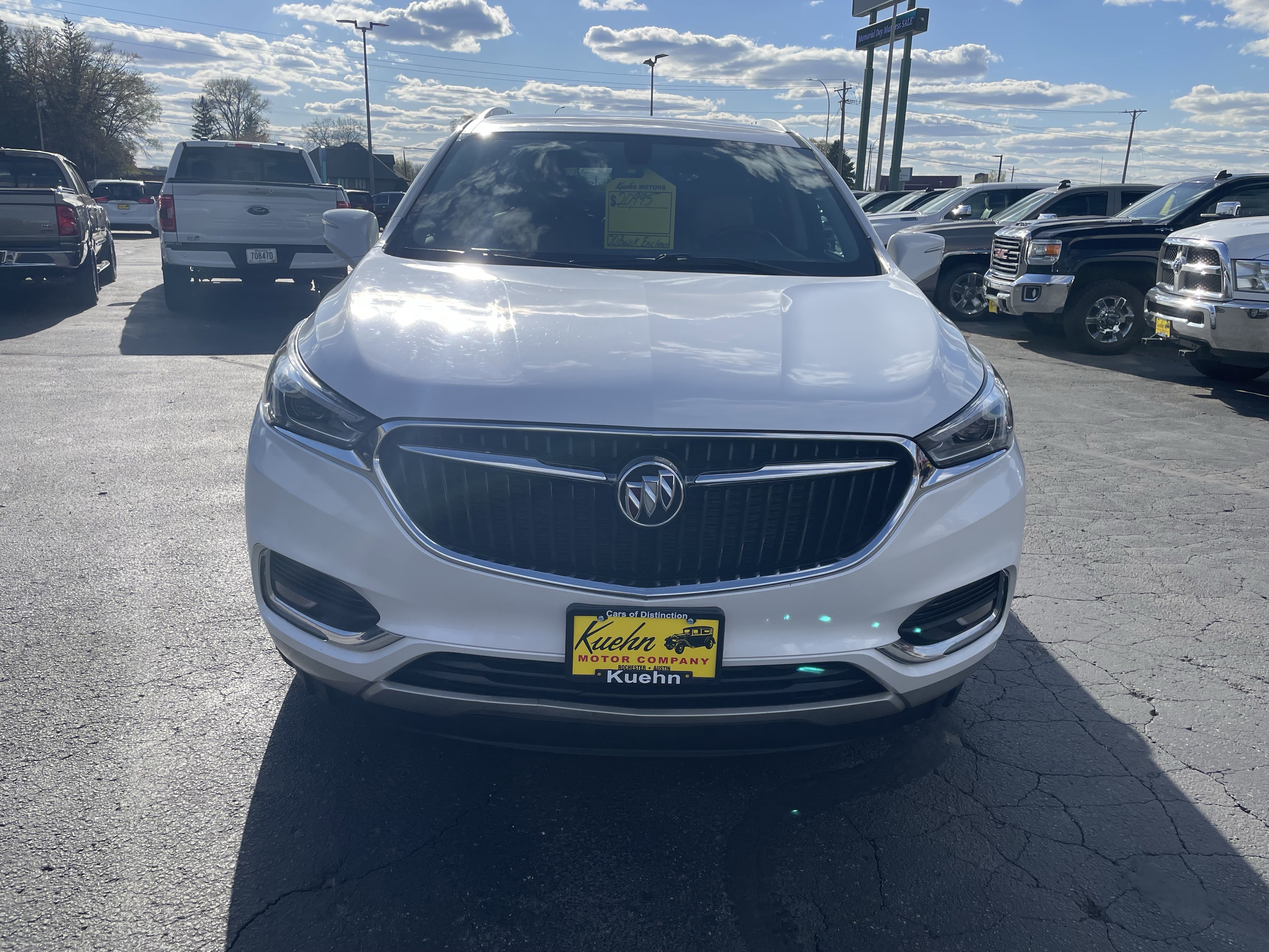 Used 2020 Buick Enclave Essence w/ LPO, Floor Liner Package AWD/4WD image 16