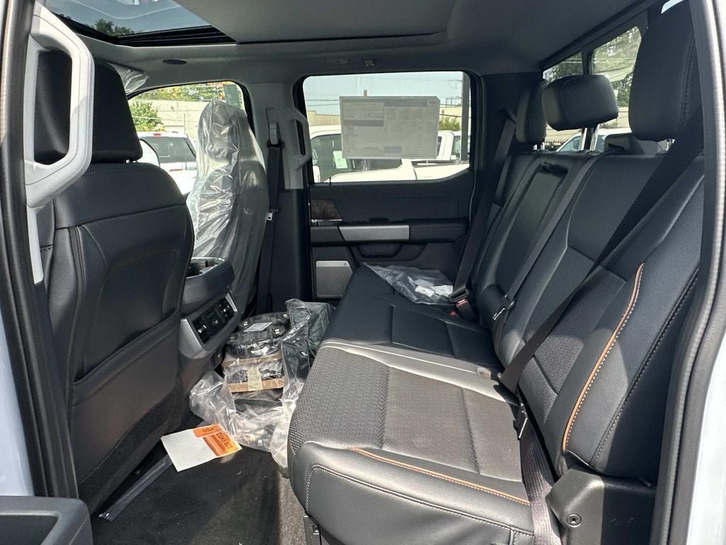 New 2026 Ford F350 Lariat w/ Black Appearance Package AWD/4WD image 11