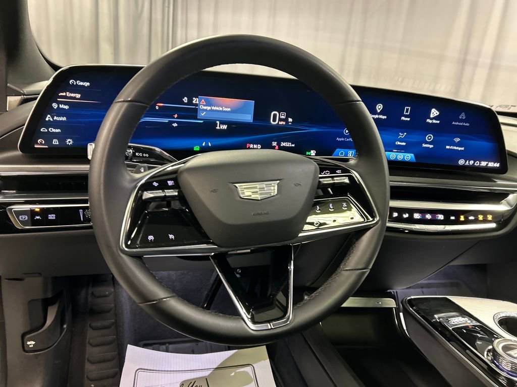 Used 2024 Cadillac Lyriq Tech image 15